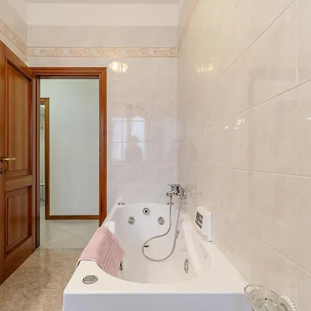 Familybo Jacqueline Borgo Nuovo